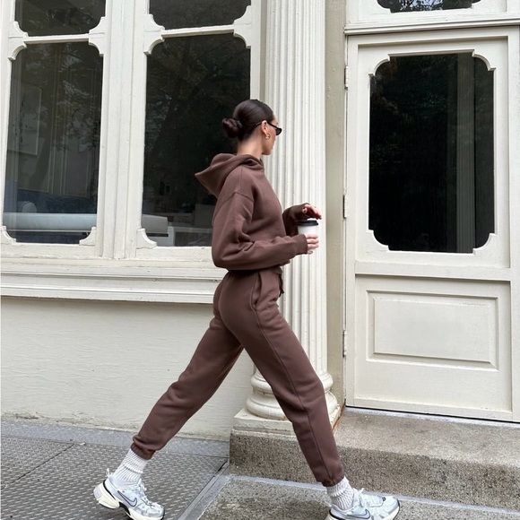 NWT Cuts Women Divine Hoodie and Sweatpants Set in Mocha - Picture 7 of 7